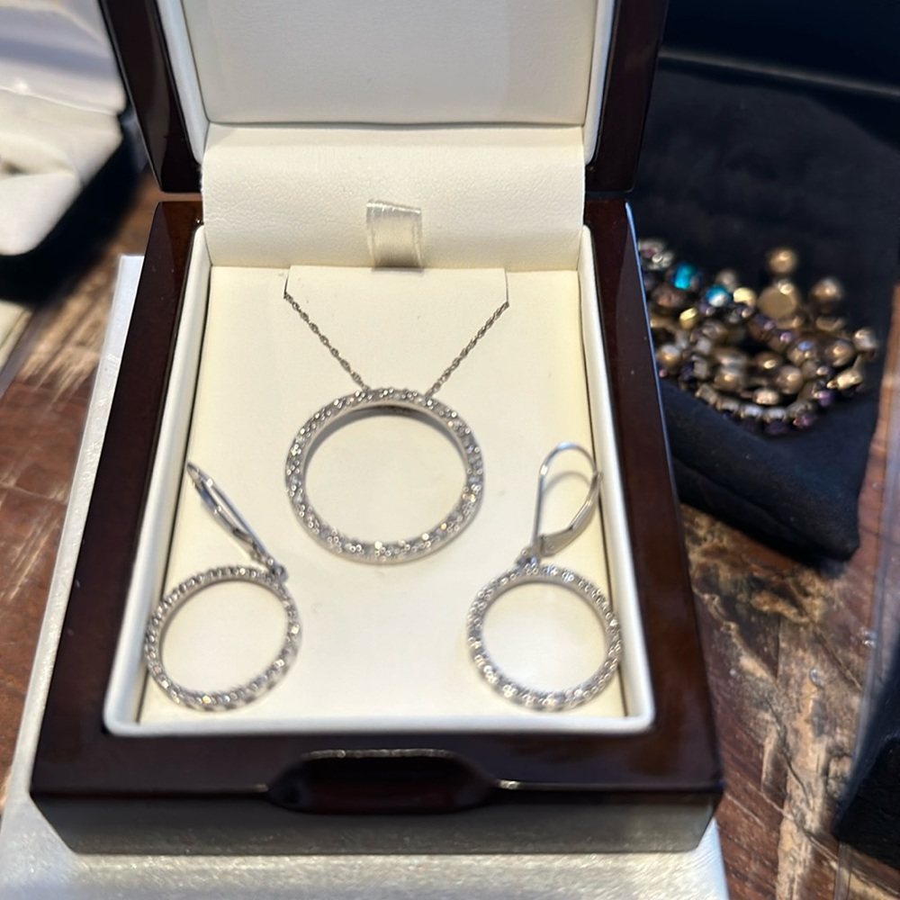 14k white gold and diamond circle pendant and earrings set from Kay.